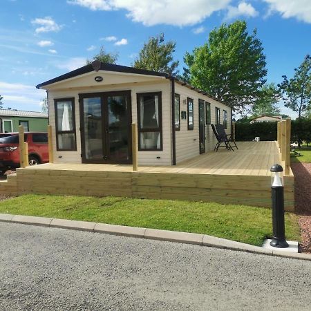 Serenity Holiday Home Not For Use By Contractors Penrith Esterno foto